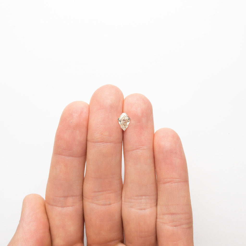 1.00ct 8.82x6.25x3.11mm SI1 M Kite Step Cut 19044-03 - Misfit Diamonds